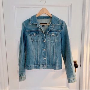Like new Gap Jean Jacket